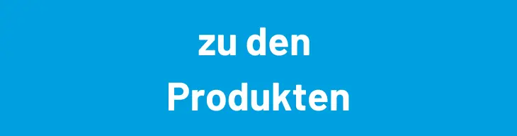 Auf einem roten Hintergrund mit hellblauer Ecke am rechten Rand steht in weißer, dicker Schrift „zu den Produkten“