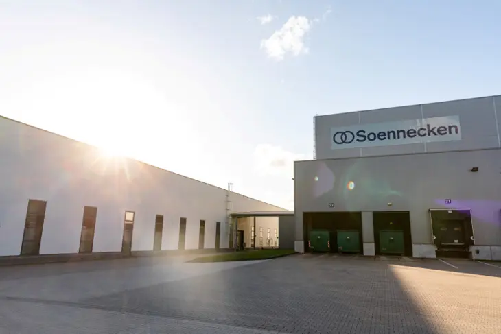 Blick auf das Logistikzentrum der Soennecken eG in Overath.