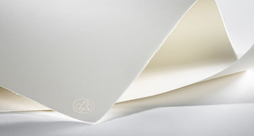 Feines Künstlerpapier in Weiß mit sichtbarem Wasserzeichen von Hahnemühle