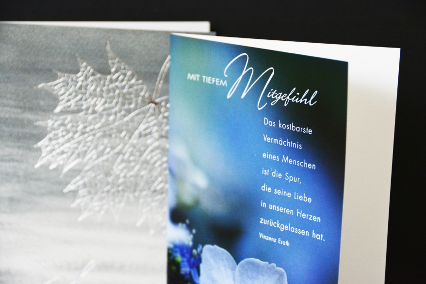 Trauerkarte der Marke ABC, auf der "In tiefem Mitgefühl" steht.