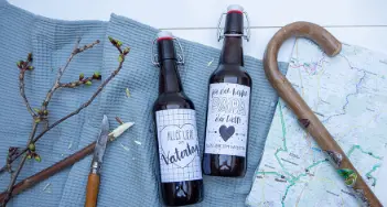 Geschenke basteln zum Vatertag: Wir zeigen, wie Sie ein Bieretikett selber drucken. Alles für Ihre Umsetzung bei Engler in Rheinbach und im Onlineshop.
