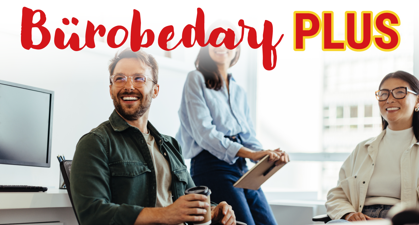 Ein Mann und zwei Frauen im Büro.