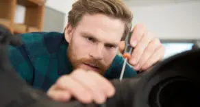 Alles für Reparaturen und Montage: Handwerkzeuge, Befestigungsmaterial und Werkzeugkoffer für Büro, Betrieb und Zuhause. Jetzt Werkzeuge bei info Büro-Organisation entdecken.