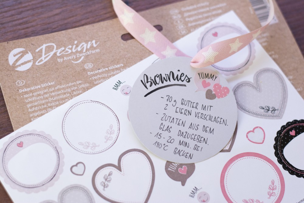 Runde Rezeptkarte für Brownies auf dekorativen Stickerbögen von Z-Design.