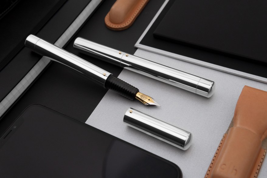 2 silberne Schreibgeräte der Jubiläumsedition designC von Otto Hutt 