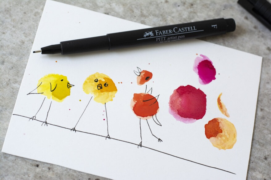 auf einem Draht, gestempelt mit Weinkorken und bemalt mit einem Fineliner von Faber-Castell.