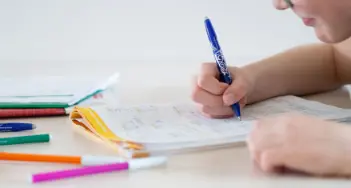 Wir haben zehn Tipps, wie Sie Ihr Schulkind motivieren, zu Hause zu lernen. Mehr dazu bei Nottbeck in Lingen und im Onlineshop.