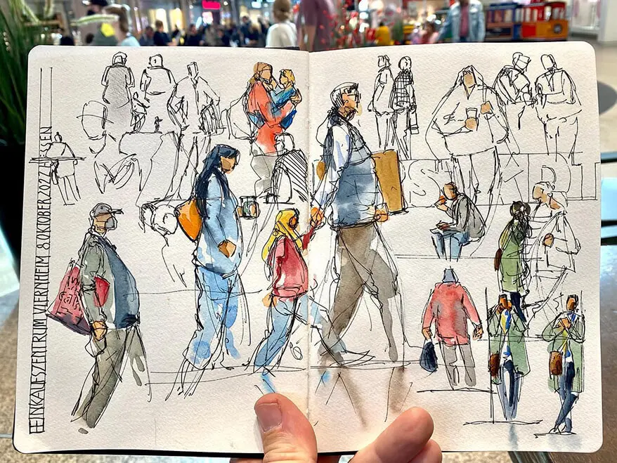 Skizzen von Menschen in Bewegung in einem Hahnemühle-Skizzenbuch von Jens Hübner.