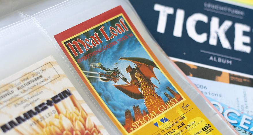 Konzertticket von Meat Loaf mit Drachenmotiv im Album