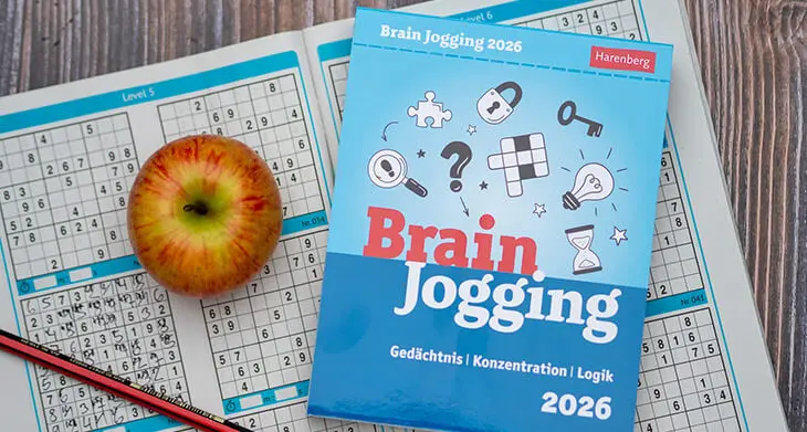 Brainjogging-Abreißkalender von Athesia liegt auf Sudoku-Heft. Foto: Johanna Rundel