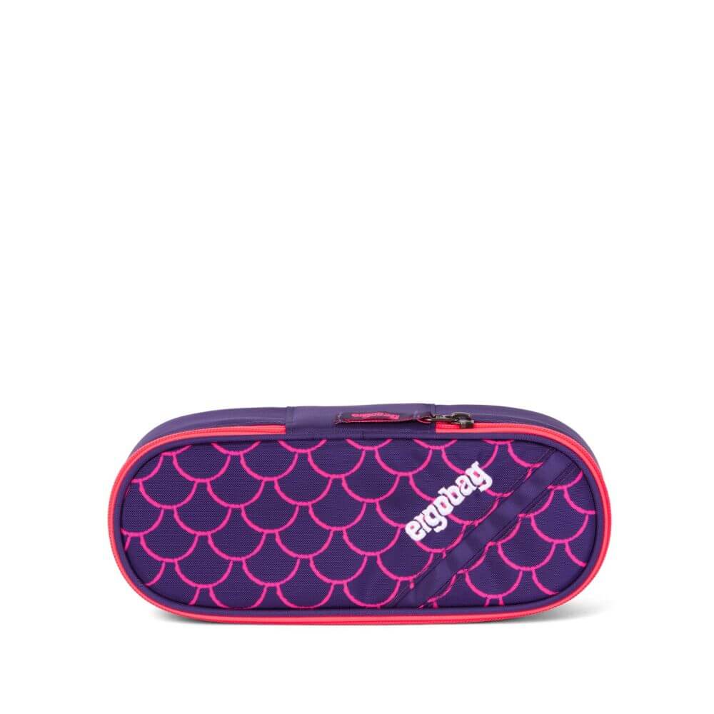 Schlamperrolle der Marke ergobag in blau mit pinkem Schuppen-Design.