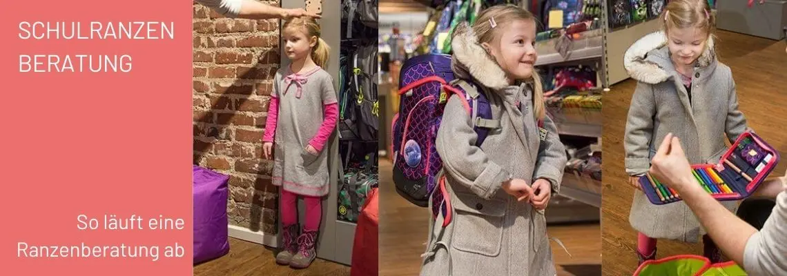 Ein kleines Mädchen wird im Geschäft für den Schulranzenkauf vermessen, trägt einen Schulranzen und bekommt ein Mäppchen gezeigt.