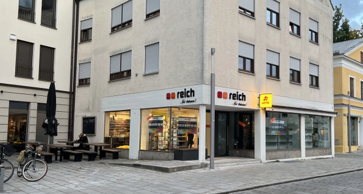 Außenansicht Reich Lotto in Schrobenhausen