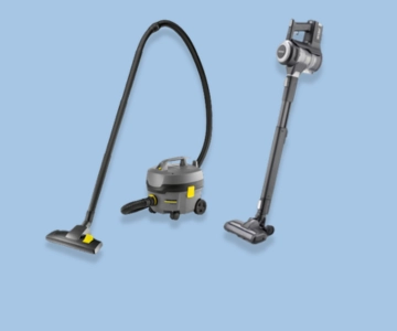 Staubsauger vor blauem Hintergrund.