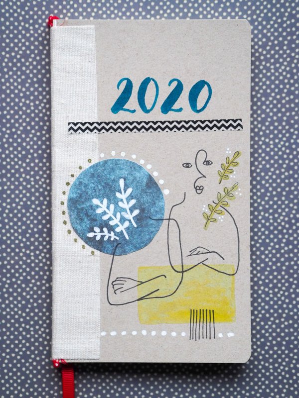 Bullet Journal Cover 2020 mit abstrakter Zeichnung und bunten Elementen