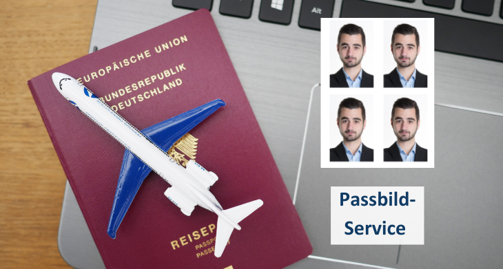 Reisepass und Kinderspiel-Flugzeug liegen auf einem Laptop. Abbildung Passbilder mit Text "Passbild-Service"