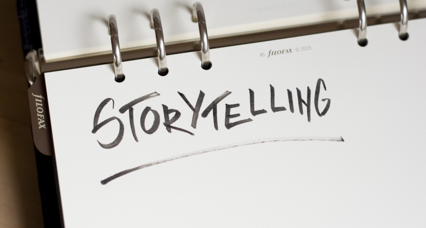 In einem Filofax Kalender ist auf einer Seite das Wort "Storytelling" eingetragen.