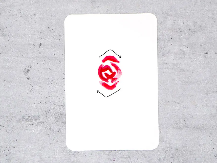 Auf eine Aquarellpostkarte von Hahnemühle wird Schritt für Schritt eine rote Rose aquarelliert. Hier ist Schritt drei zu sehen: dritte Schicht Blütenblätter.