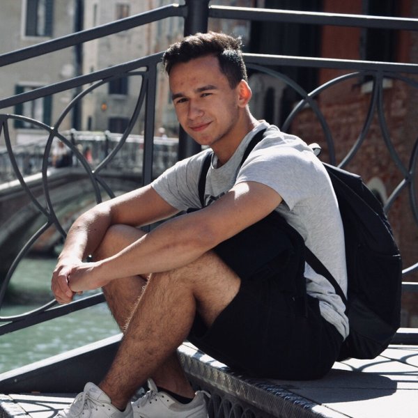 Adil Arslan Bleistiftkünstler und Instagramer