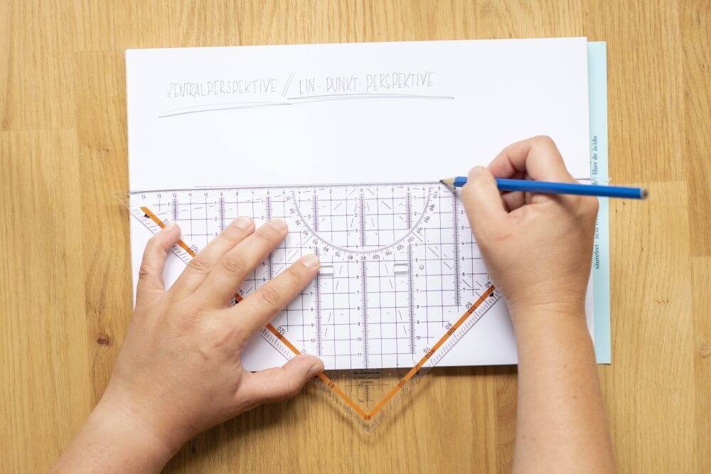 1-Punkt-Perspektive Schritt 1: Parallel zum Papierrand eine Horizontlinie einzeichnen.