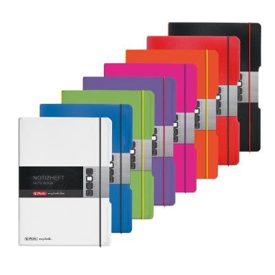 Bunte Notizhefte der Serie my.book flex in verschiedenen Farben.